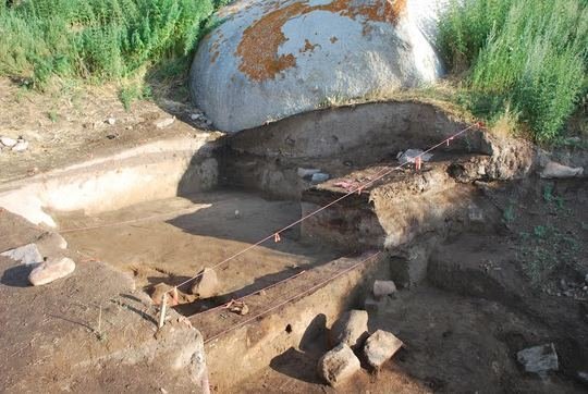 Excavations at the Tasbas site in Kazakhstan in 2011 were directed by Paula Doumani and Michael Frachetti, with archaeobotanical studies run by Robert Spengler. The site is a small-scale encampment and has provided the earliest evidence for domesticated grains in northern Central Asia (third millennium B.C.), and also the best evidence for local cultivation of grains, by the second millennium B.C.