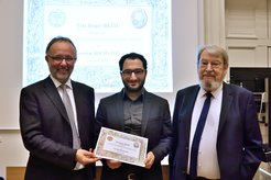 Corentin Bochaton received the Roger Heim award from Bernard Bodo and Bruno David, President of the Muséum national d'Histoire naturelle.