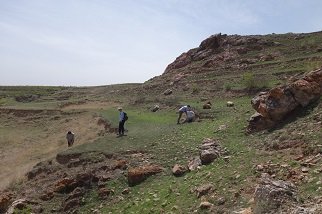 <p>Our knowledge of human evolution and hominin behavioural adaptations is mainly derived from Africa, the East African Rift yielding long and high-quality environmental and archaeological records extending back to more than 2 to 3 million years ago. Early members of the genus <em>Homo </em>subsequently spread out of Africa, reaching the Loess Plateau of eastern Asia by ca. 2.1 million years ago. Thereafter, multiple archaeological sites dated between 2.1 -1.0 ma occur in the Loess Plateau and the Nihewan Basin of China. Yet, relatively little is known about the dispersal, behavioural adaptations, and survivorship of early hominin populations in Eurasia, including in Eastern Asia. Although early archaeological sites have been investigated outside Africa (e.g., Dmanisi, Ubeidiya), such sites are exceedingly rare, making it difficult to have a clear view about hominin adaptations outside Africa.</p>